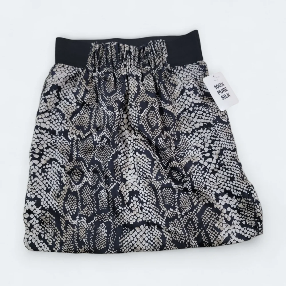 NEW INC International Concepts Snakeskin Print Silk Skirt Size 2P Petite